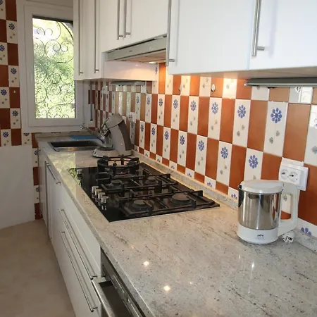 Margarita Villa *